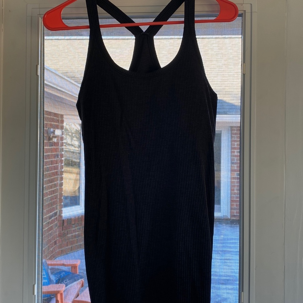 Lululemon tank with built in bra